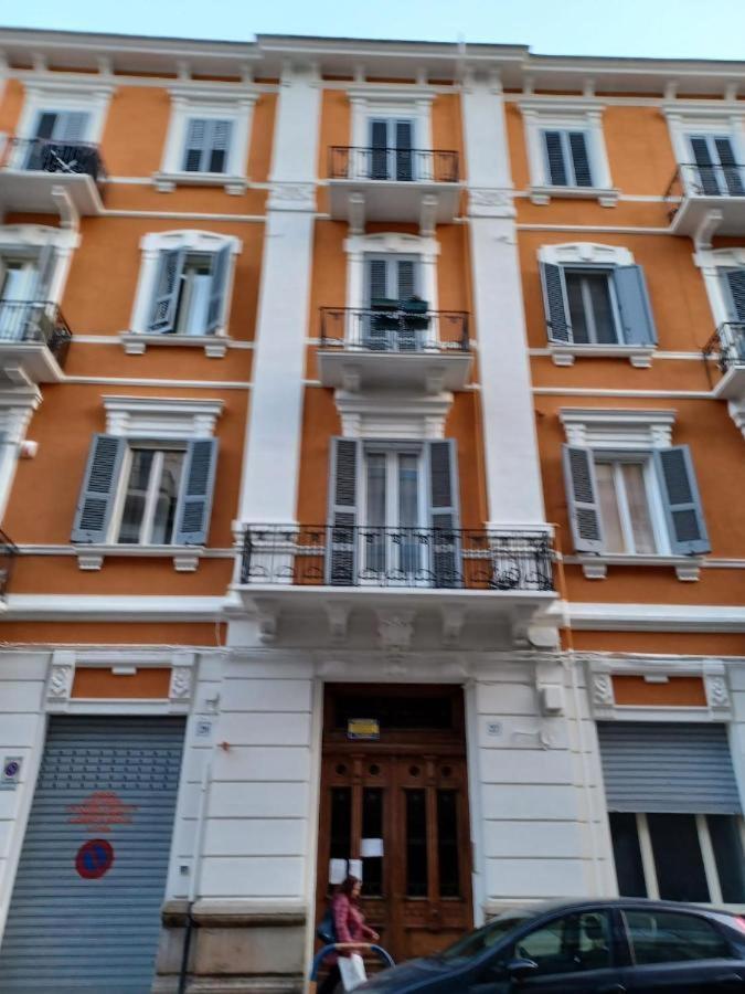 Loft Tanzi Apartment Bari Bagian luar foto